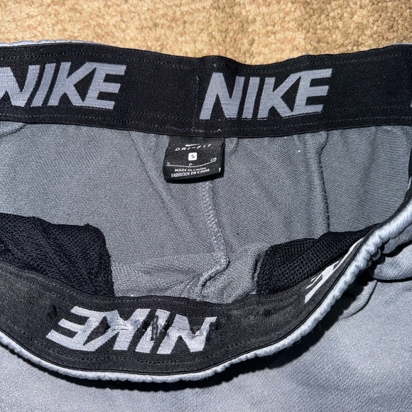 Nike sweat pants - Picture 2 of 2